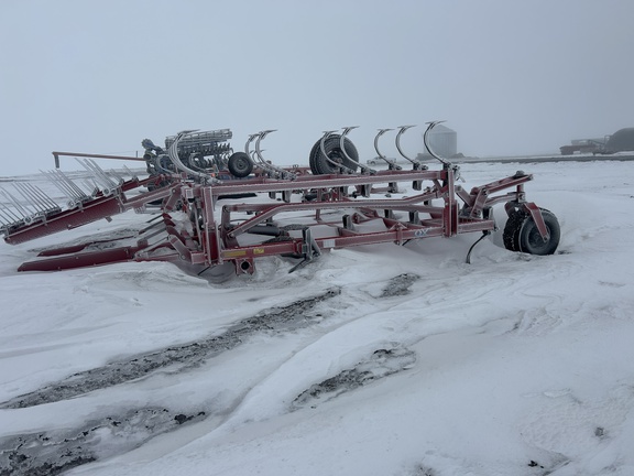 2015 Wil-Rich QX2 Field Cultivator