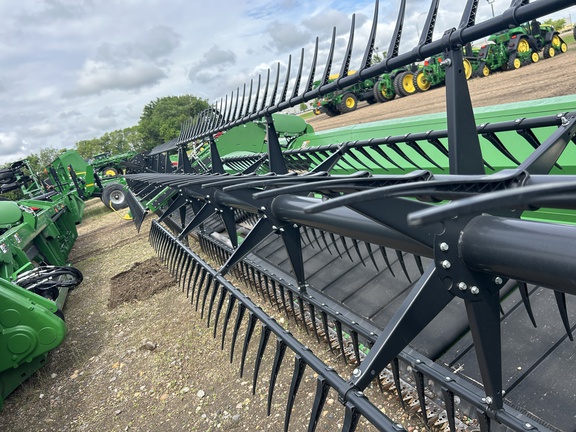 2021 John Deere RD40F Header Combine