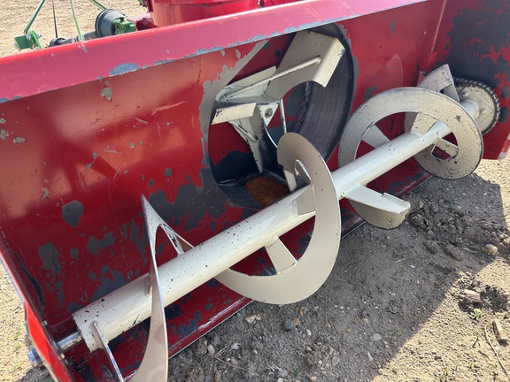 Buhler Farm King 600 Snow Blower