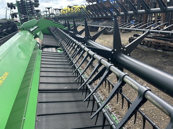 2021 John Deere RD40F Header Combine