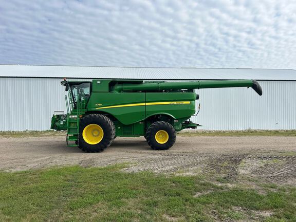 2020 John Deere S780 Combine