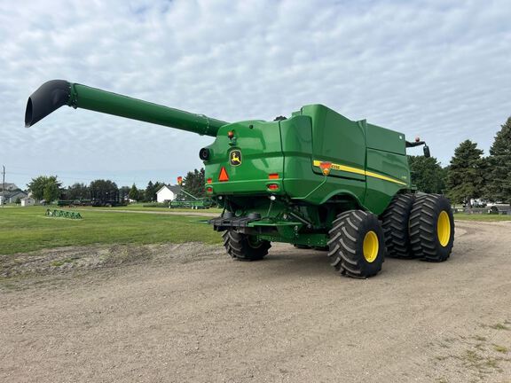 2020 John Deere S780 Combine