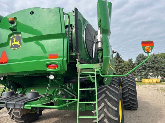 2020 John Deere S780 Combine