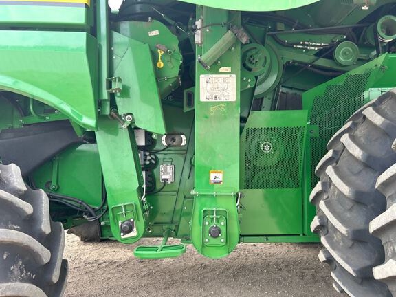 2020 John Deere S780 Combine