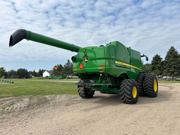 2020 John Deere S780 Combine