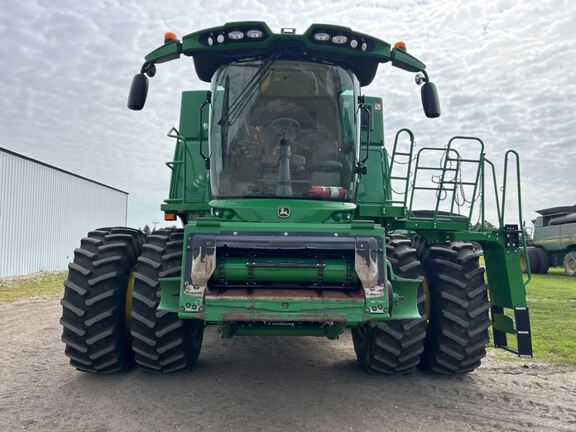 2020 John Deere S780 Combine