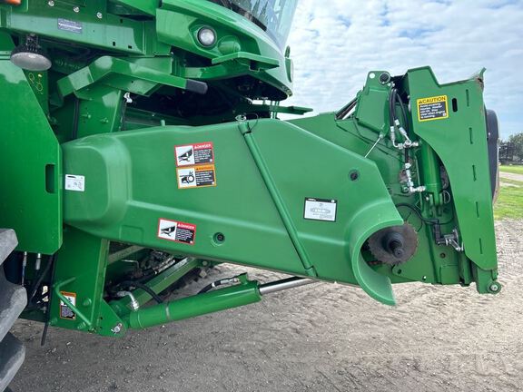 2020 John Deere S780 Combine