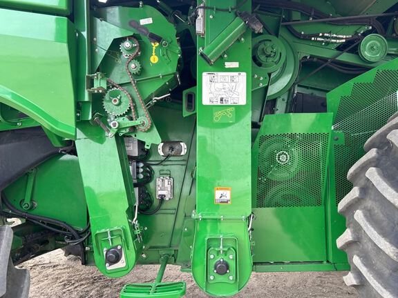 2020 John Deere S780 Combine