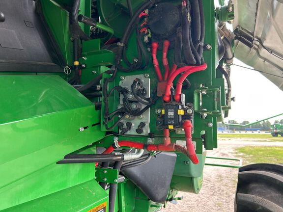 2020 John Deere S780 Combine