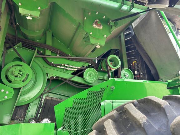 2020 John Deere S780 Combine