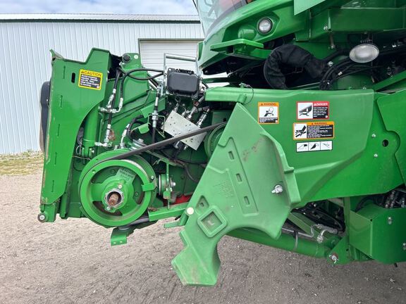 2020 John Deere S780 Combine