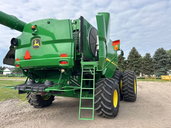 2020 John Deere S780 Combine