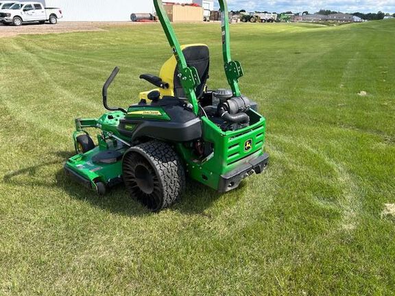 2022 John Deere Z960M Mower/Zero Turn