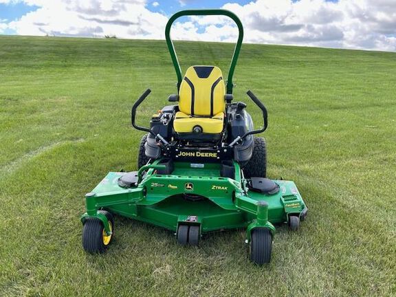 2022 John Deere Z960M Mower/Zero Turn