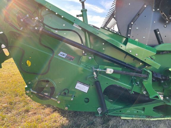 2023 John Deere HD40F Header Combine