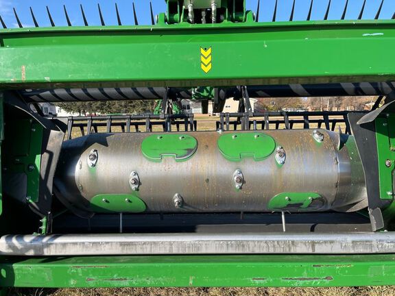 2023 John Deere HD40F Header Combine