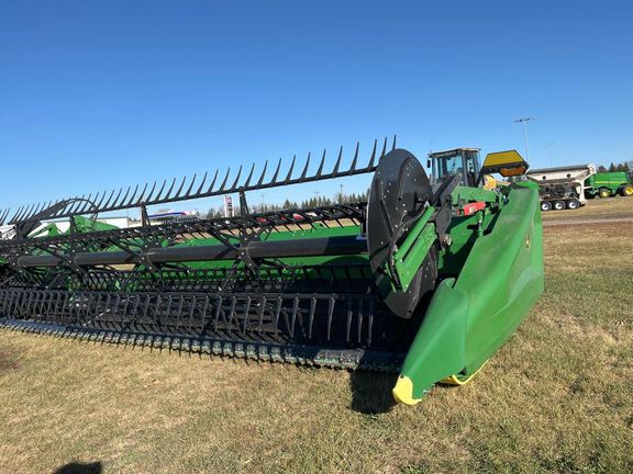 2023 John Deere HD40F Header Combine