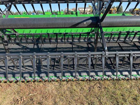 2023 John Deere HD40F Header Combine