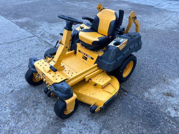 Cub Cadet PRO Z 100 Mower/Zero Turn