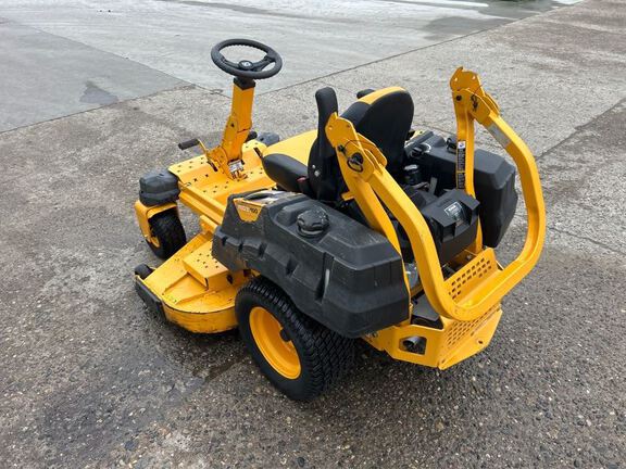 Cub Cadet PRO Z 100 Mower/Zero Turn