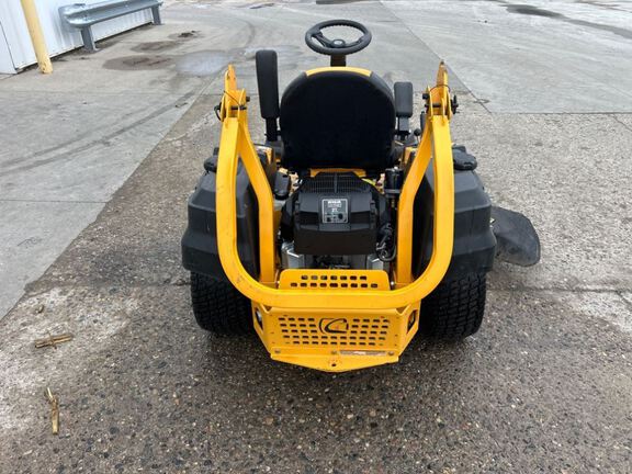 Cub Cadet PRO Z 100 Mower/Zero Turn