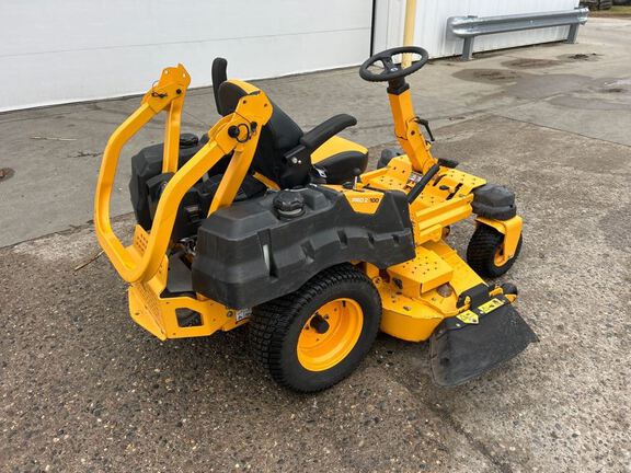 Cub Cadet PRO Z 100 Mower/Zero Turn