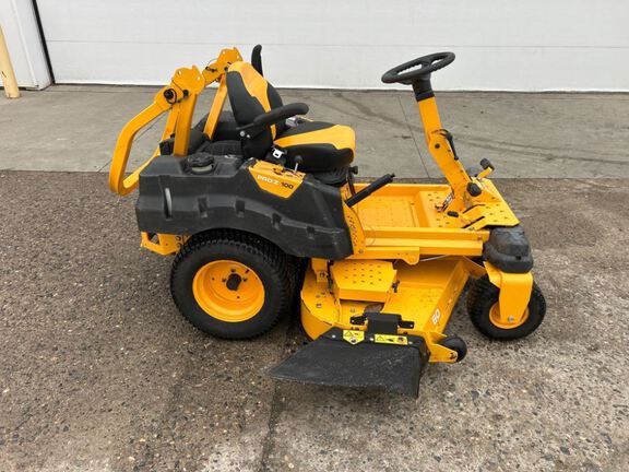 Cub Cadet PRO Z 100 Mower/Zero Turn