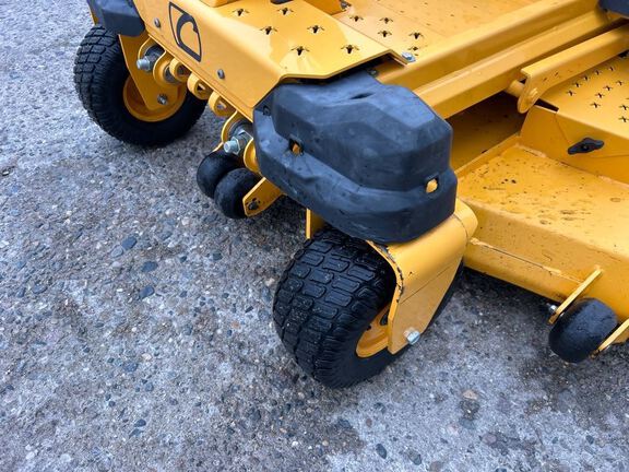 Cub Cadet PRO Z 100 Mower/Zero Turn