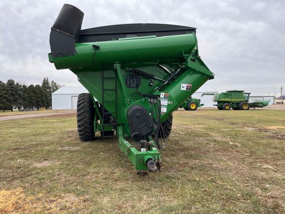 2012 Brent 1194 Grain Cart