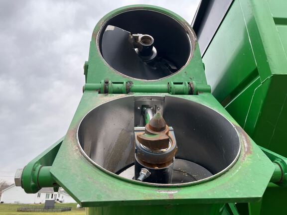 2012 Brent 1194 Grain Cart