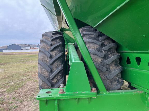 2012 Brent 1194 Grain Cart