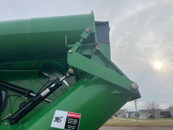 2010 Brent 1194 Grain Cart