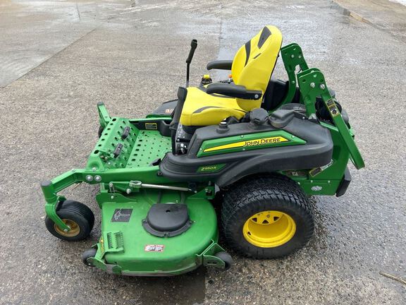 2022 John Deere Z950R Mower/Zero Turn