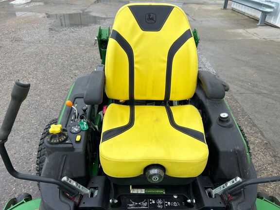 2022 John Deere Z950R Mower/Zero Turn