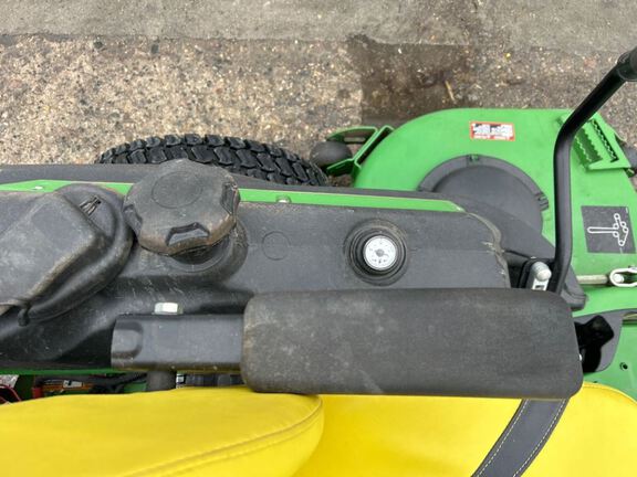 2022 John Deere Z950R Mower/Zero Turn