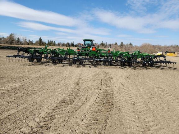 2023 John Deere 2230FH Field Cultivator