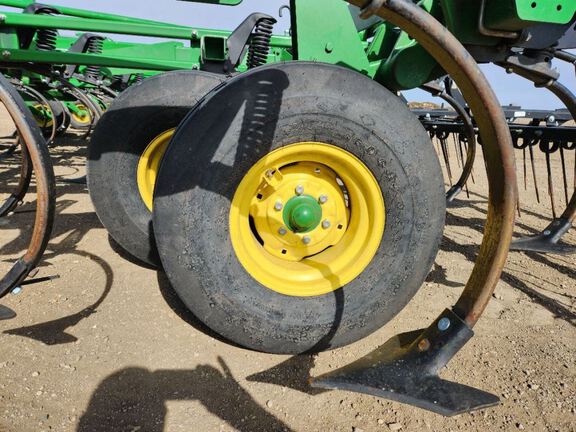 2023 John Deere 2230FH Field Cultivator