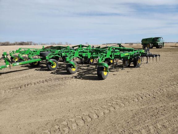2023 John Deere 2230FH Field Cultivator