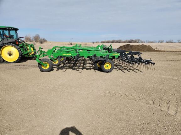 2023 John Deere 2230FH Field Cultivator