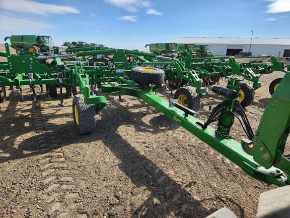 2023 John Deere 2230FH Field Cultivator