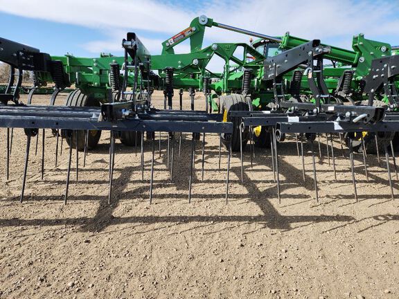 2023 John Deere 2230FH Field Cultivator