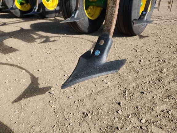 2023 John Deere 2230FH Field Cultivator