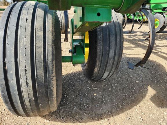 2023 John Deere 2230FH Field Cultivator