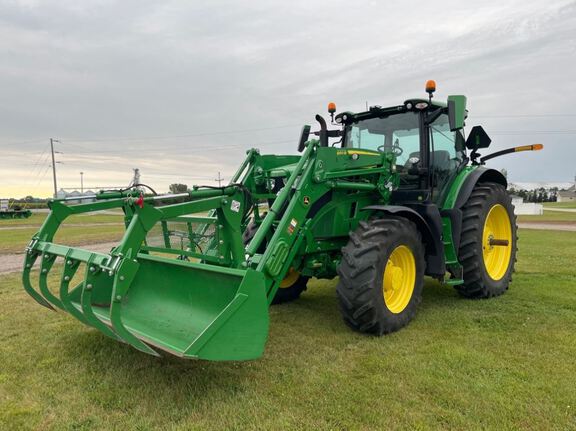 2022 John Deere 6R 195 Tractor