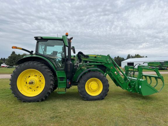 2022 John Deere 6R 195 Tractor