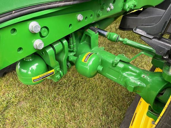 2022 John Deere 6R 195 Tractor