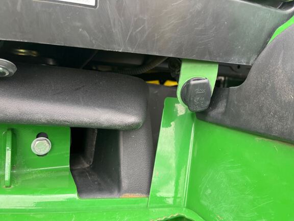 2022 John Deere 6R 195 Tractor