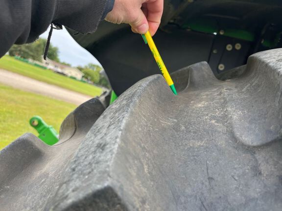 2022 John Deere 6R 195 Tractor