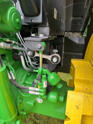 2022 John Deere 6R 195 Tractor