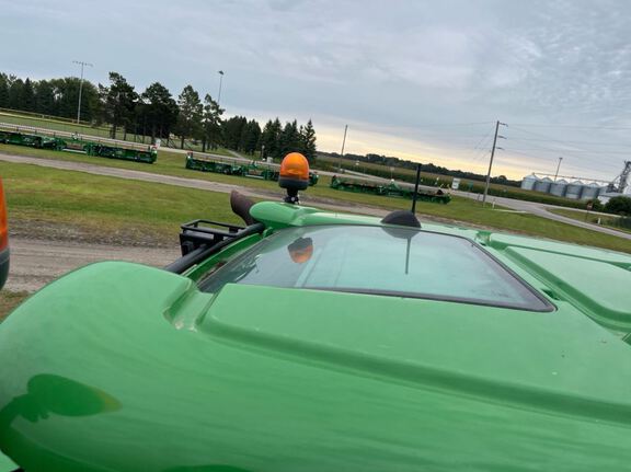 2022 John Deere 6R 195 Tractor